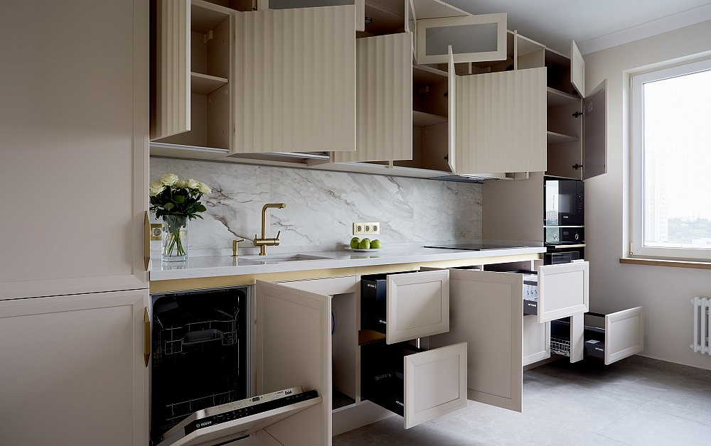 Лёгкая и функциональная кухня в стиле ар-деко