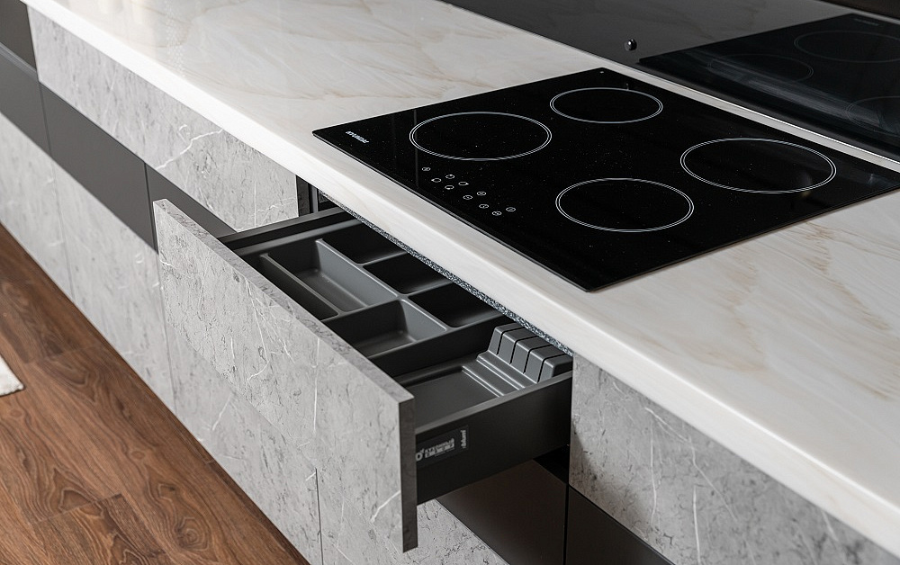 Древесно-песчаная кухня для ТВ-проекта «Квартирный Вопрос» 