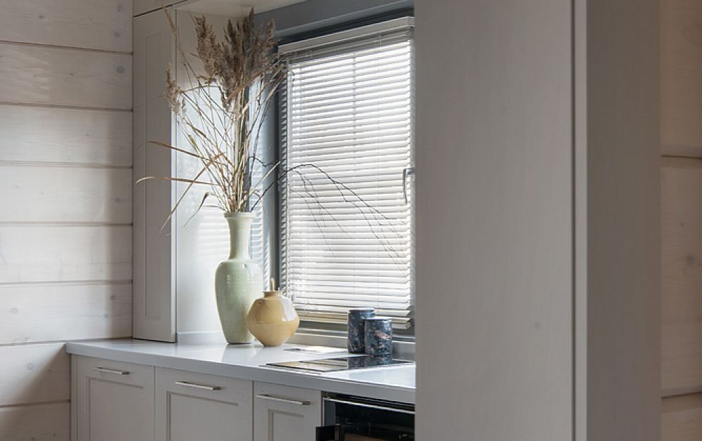 Кухня в кантри-стиле для загородного дома