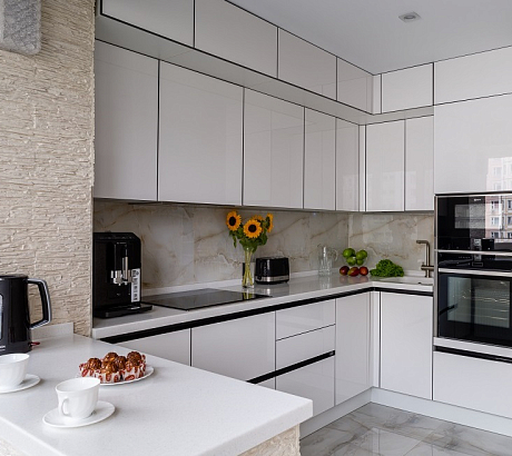 Ультраглянцевая и ультрабелая Мондриана