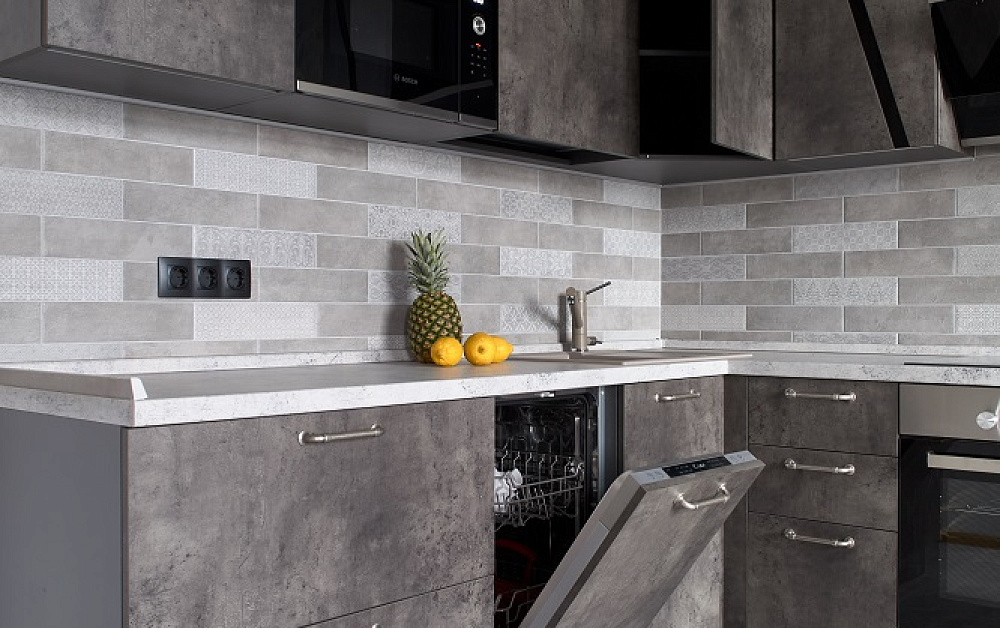 Графитовая кухня для народного артиста РФ Александра Галибина