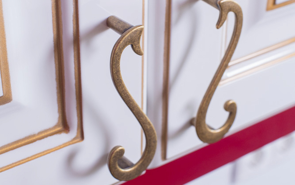 Кухня Айвори с патиной (Театро)