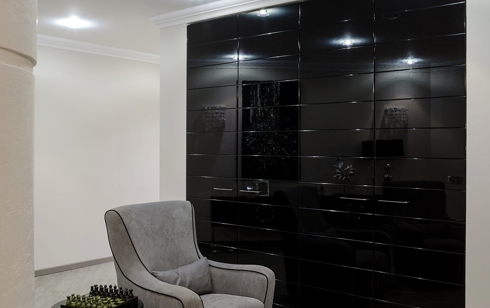 Игра контрастов в спальне и гостиной