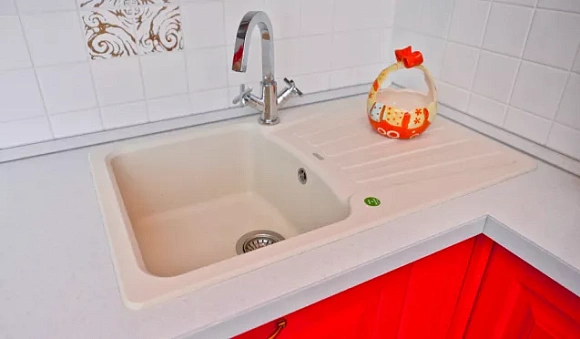 Красная кухня в Южно-Сахалинске