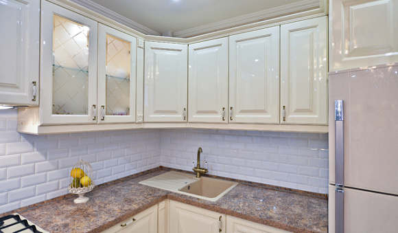 Глянцевая кухня в Анапе