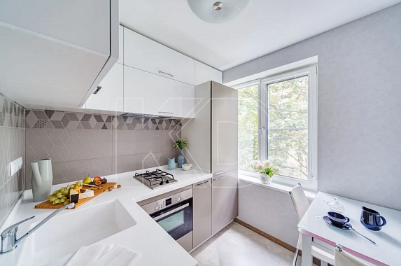 Угловые кухни с закругленным углом