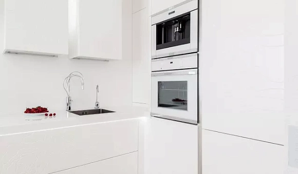 Глянцевая кухня в Санкт-Петербурге