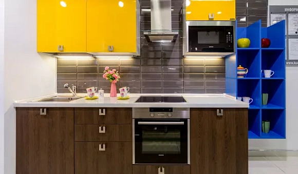 Желтая кухня в Южно-Сахалинске