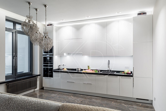 Белая кухня в стиле хай тек