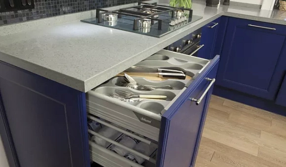 Синяя кухня в Санкт-Петербурге