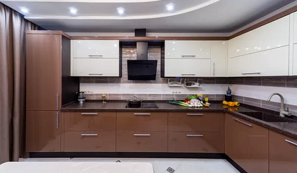 Коричневая кухня в Клину