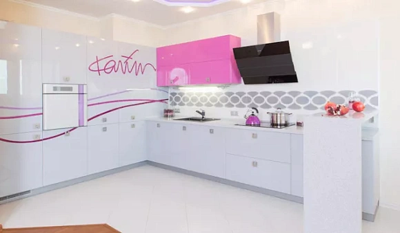 Белая кухня в Кирове