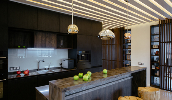 Темная кухня