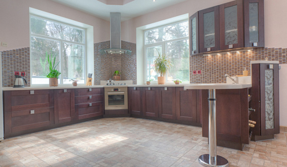Коричневая кухня в Анапе