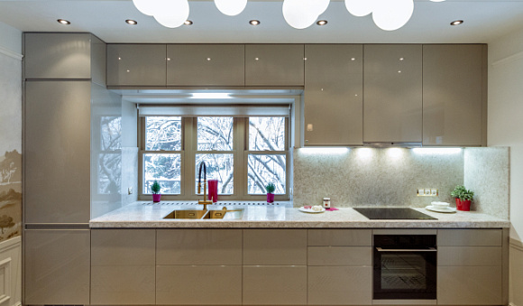 Серая кухня в Клину