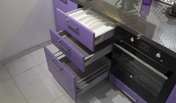 Фиолетовая кухня в Казани