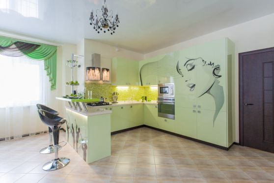 Варианты современных кухонных гарнитуров